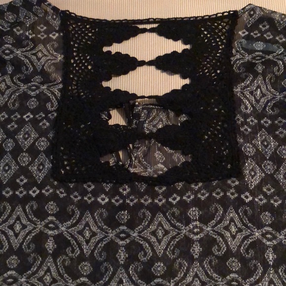 Black and white Maurice’s top - Picture 2 of 2